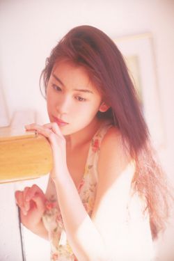 亲吻拔萝卜原声不带歌词